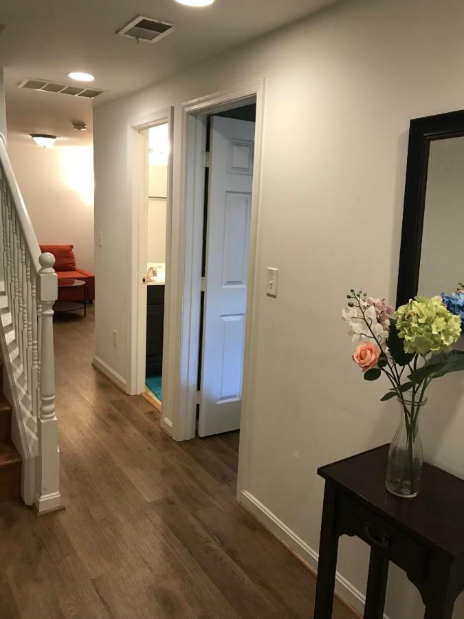 Steps To Convention Center, Downtown Dc, Metro Station: Private Appartamento *